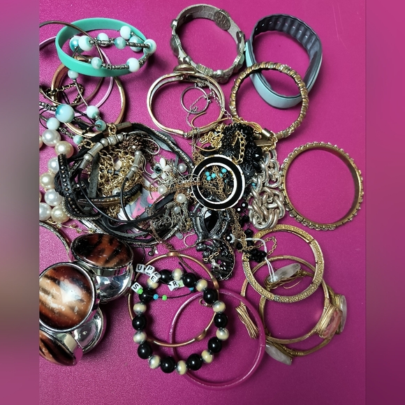 Lot O Jewelry Broken Scrap And Crafts 2lb0.7 - Picture 4 of 6